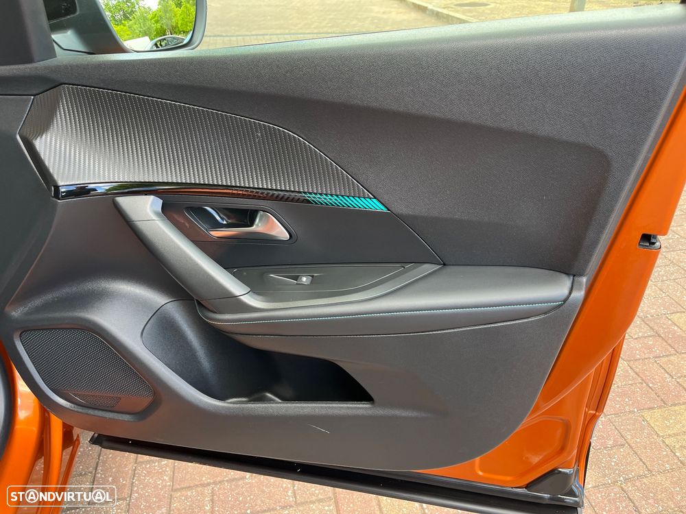 Peugeot 2008 PureTech 130 EAT8 Allure Pack - 23
