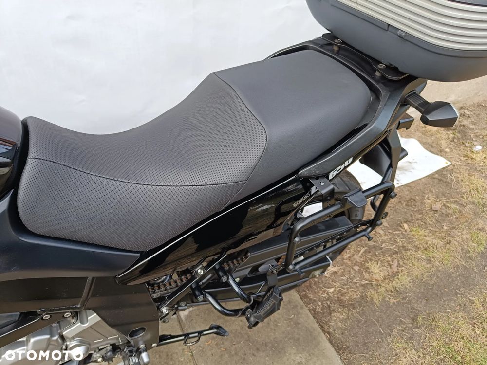 Suzuki V-STROM - 16