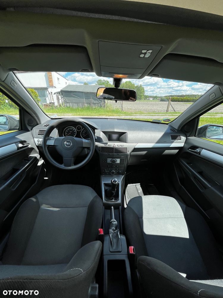 Opel Astra 1.6 Sport - 11