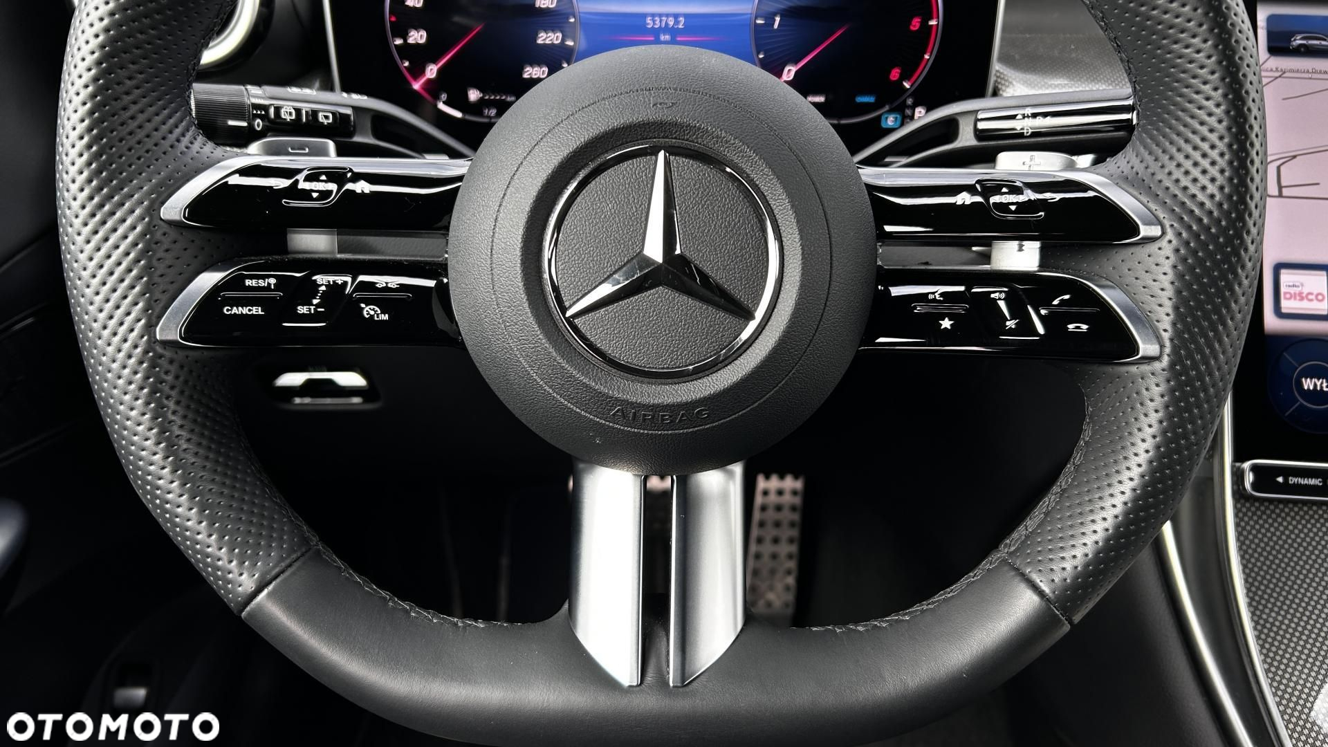 Mercedes-Benz GLC - 16