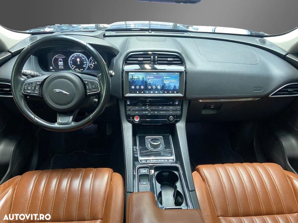 Jaguar F-Pace D300 AWD - 3