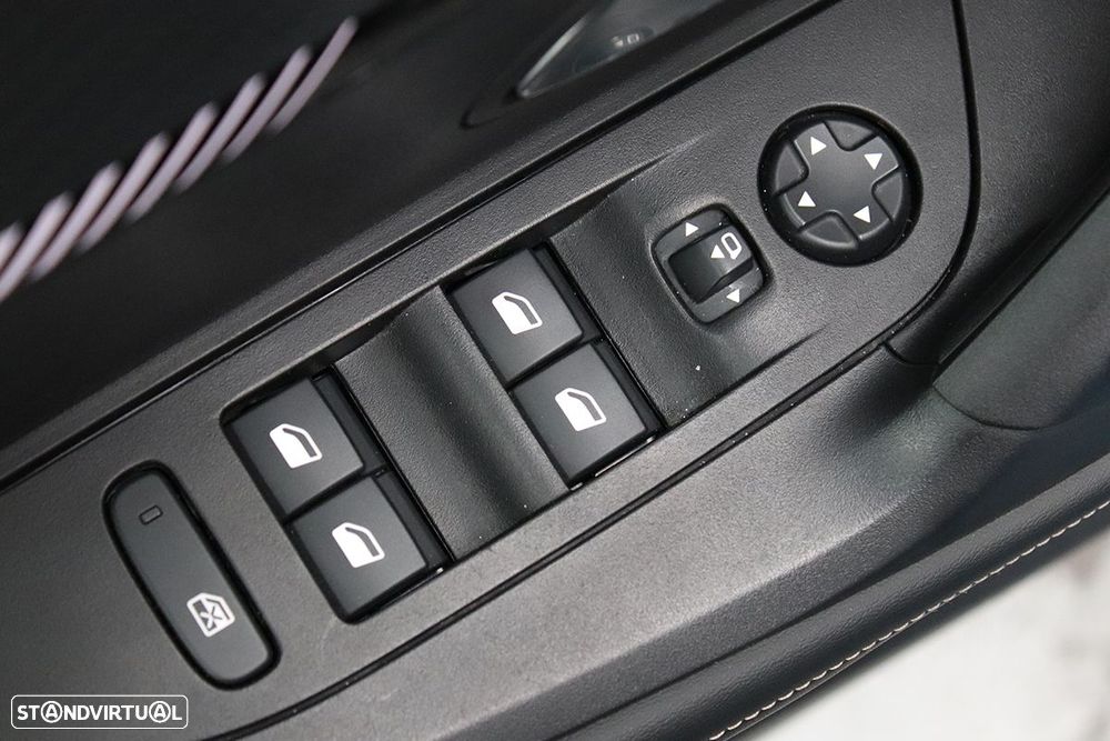 Peugeot 2008 1.2 PureTech Allure EAT8 - 20