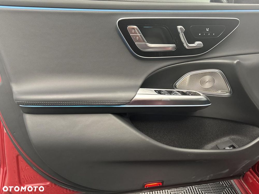 Mercedes-Benz Klasa E 300 de PHEV 4-Matic AMG 9G-Tronic - 11