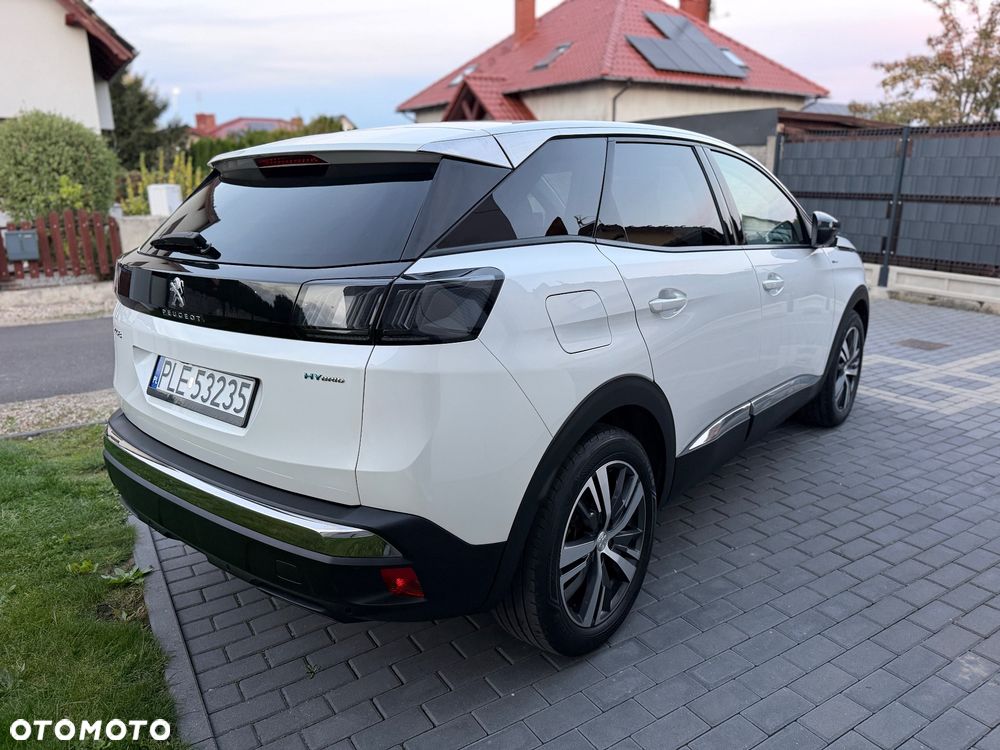Peugeot 3008 1.6 PureTech HYbrid Allure S&S EAT8 - 8