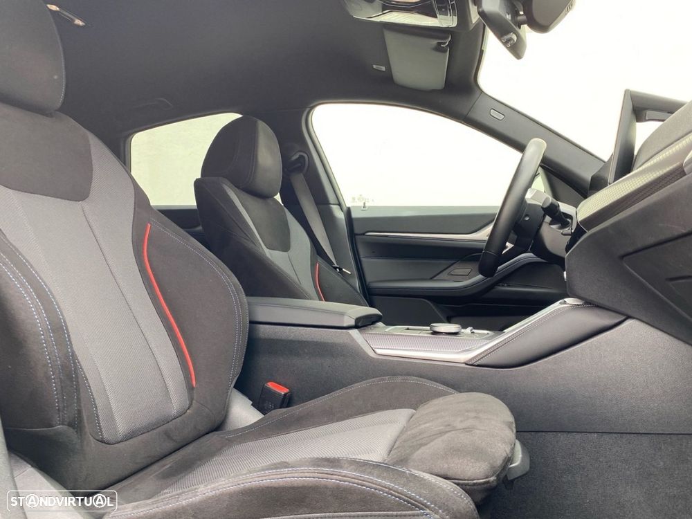 BMW i4 eDrive40 Pack Desportivo M - 16