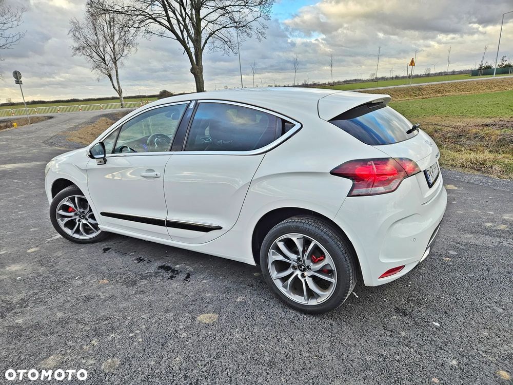 Citroën C4 VTi 120 Exclusive - 26