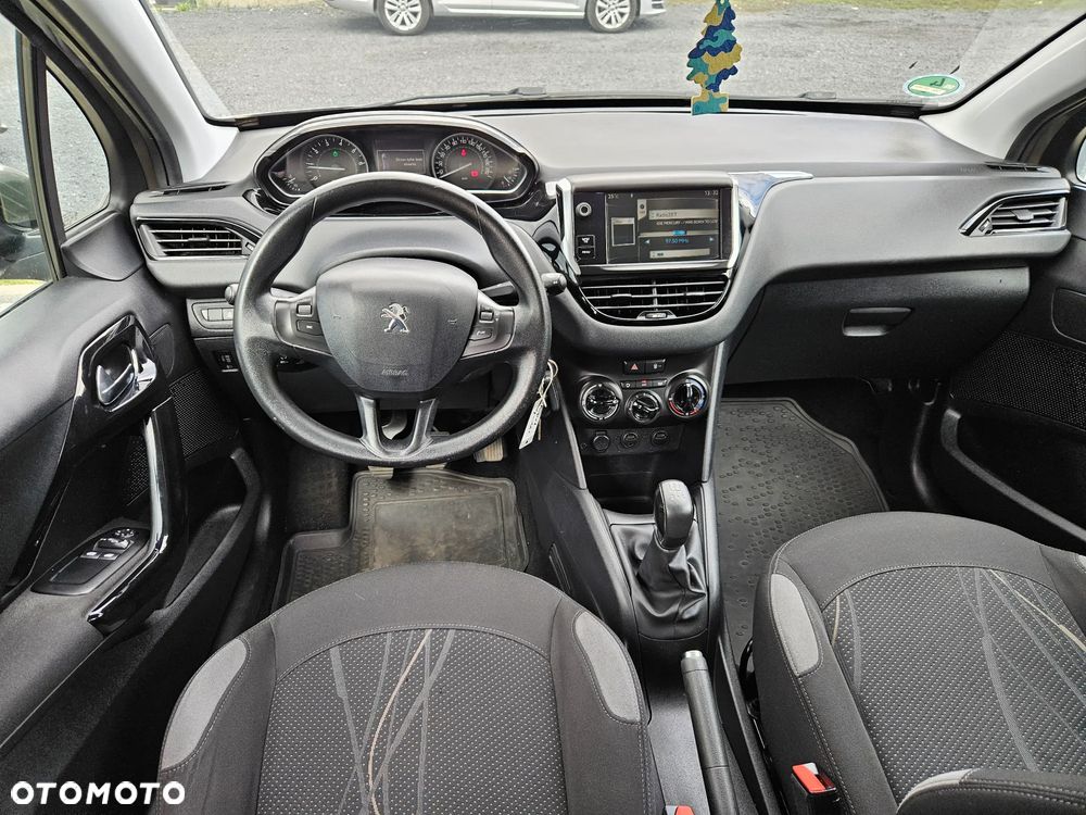 Peugeot 208 95 VTI Allure - 12