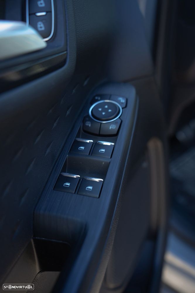 Ford Kuga - 22