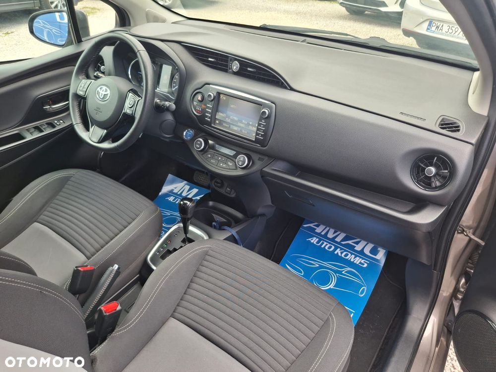 Toyota Yaris 1.5 VVT-i Selection - 17