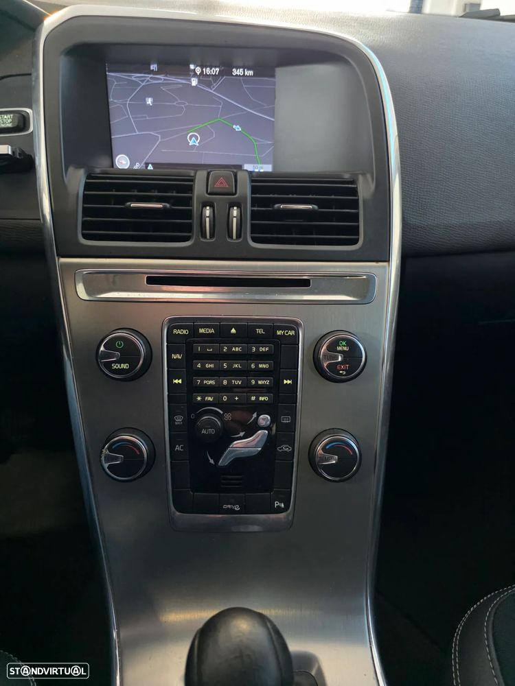 Volvo XC 60 DRIVe Momentum - 11