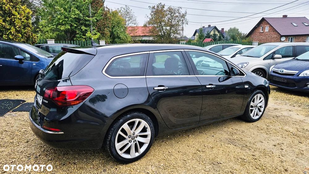 Opel Astra 1.4 Turbo Cosmo - 12