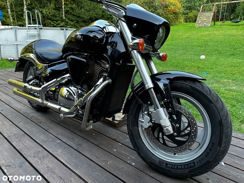 Suzuki Intruder - 3
