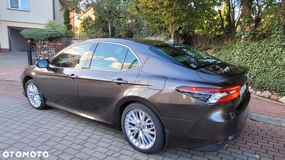 Toyota Camry 2.5 Hybrid Executive CVT - 10