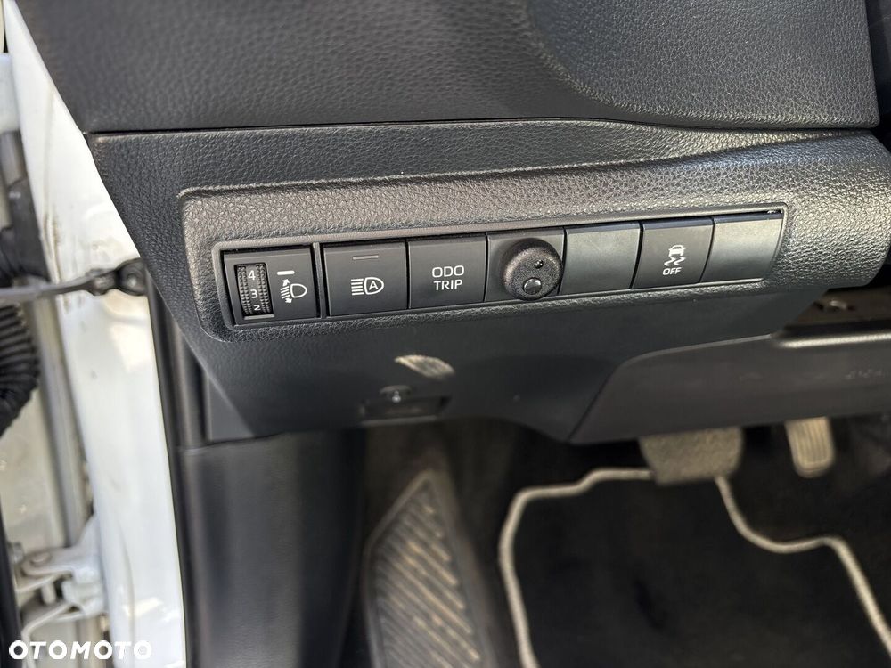 Toyota Corolla 1.8 Hybrid Comfort - 21