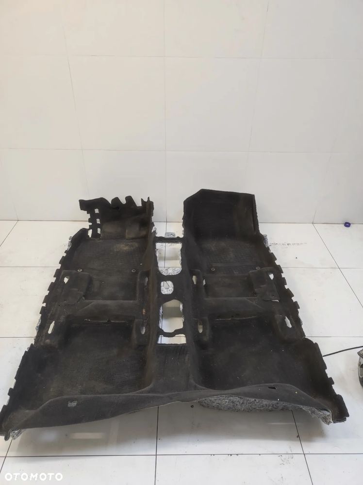 Dywan wykładzina podłoga wygłuszenie eu Volkswagen PASSAT B8 kombi - 1