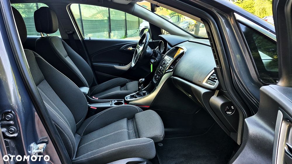 Opel Astra 1.4 Turbo Exklusiv - 37