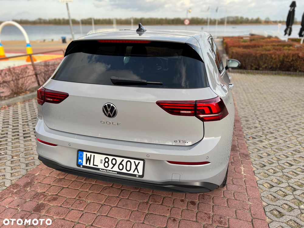 Volkswagen Golf - 10