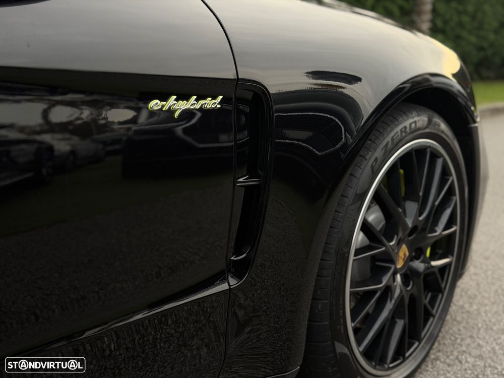 Porsche Panamera - 32