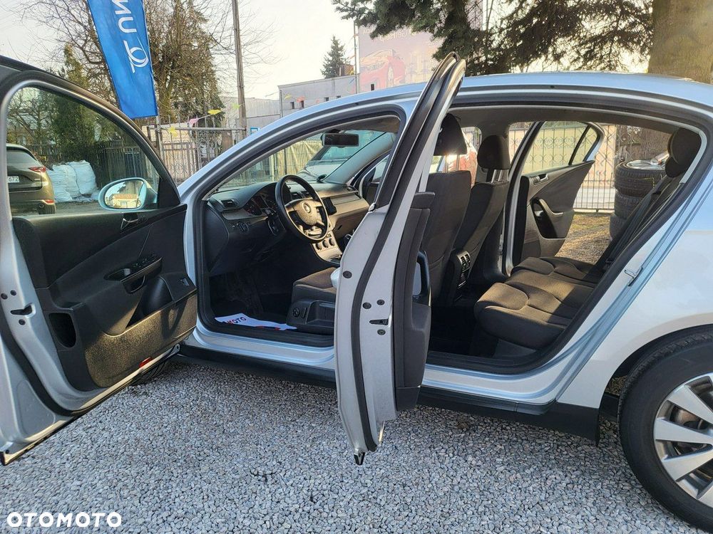 Volkswagen Passat - 18