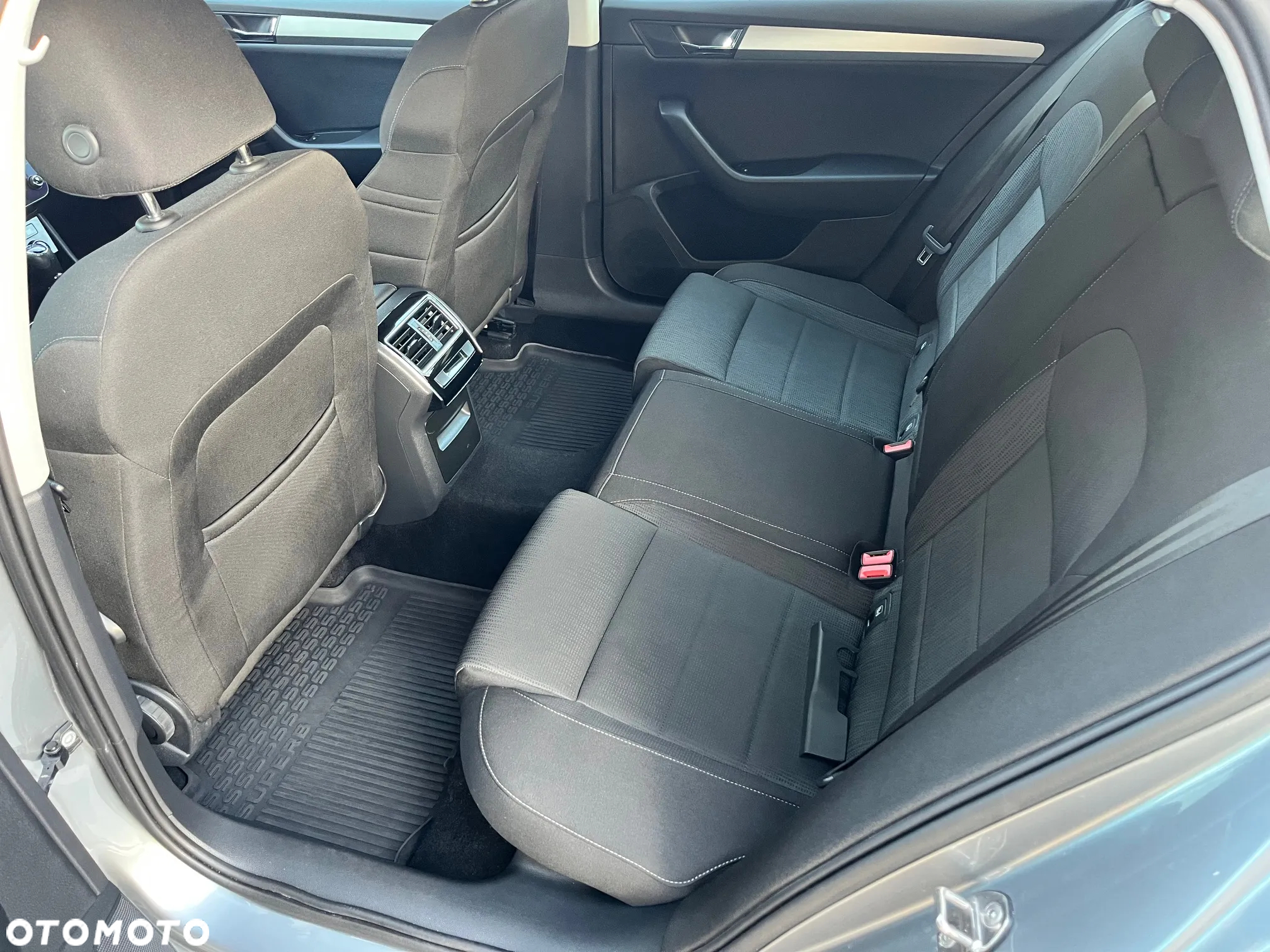 Skoda Superb 2.0 TDI Style DSG - 18