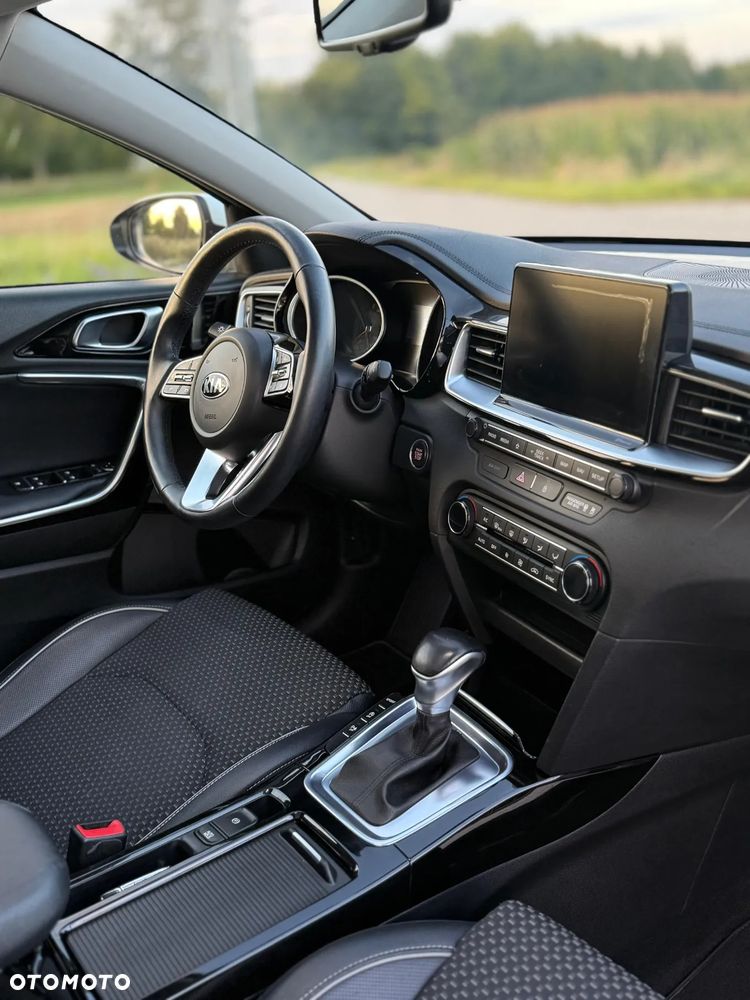 Kia Ceed 1.4 T-GDI DCT OPF Platinum Edition - 19