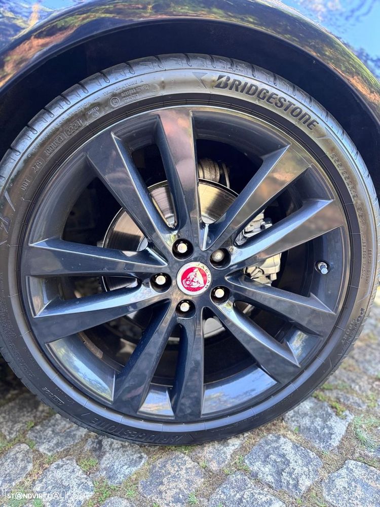 Jaguar XE 2.0 D R-Sport Aut. - 31