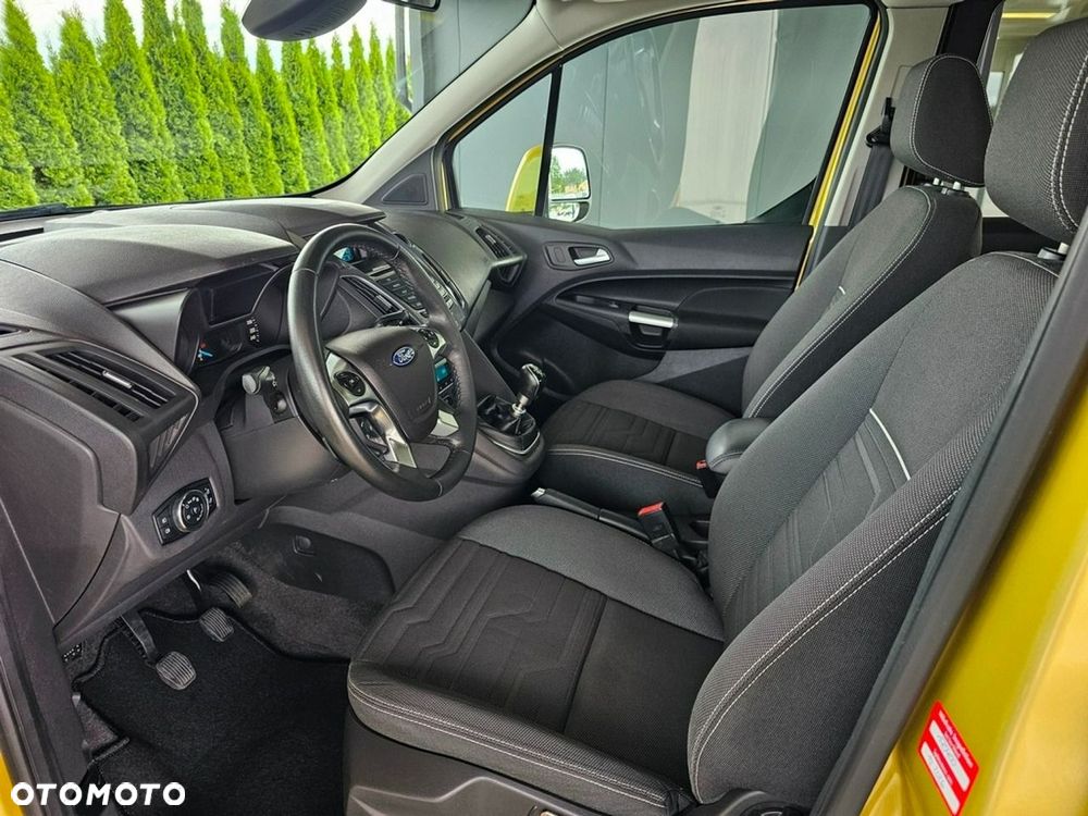 Ford Tourneo Connect - 15
