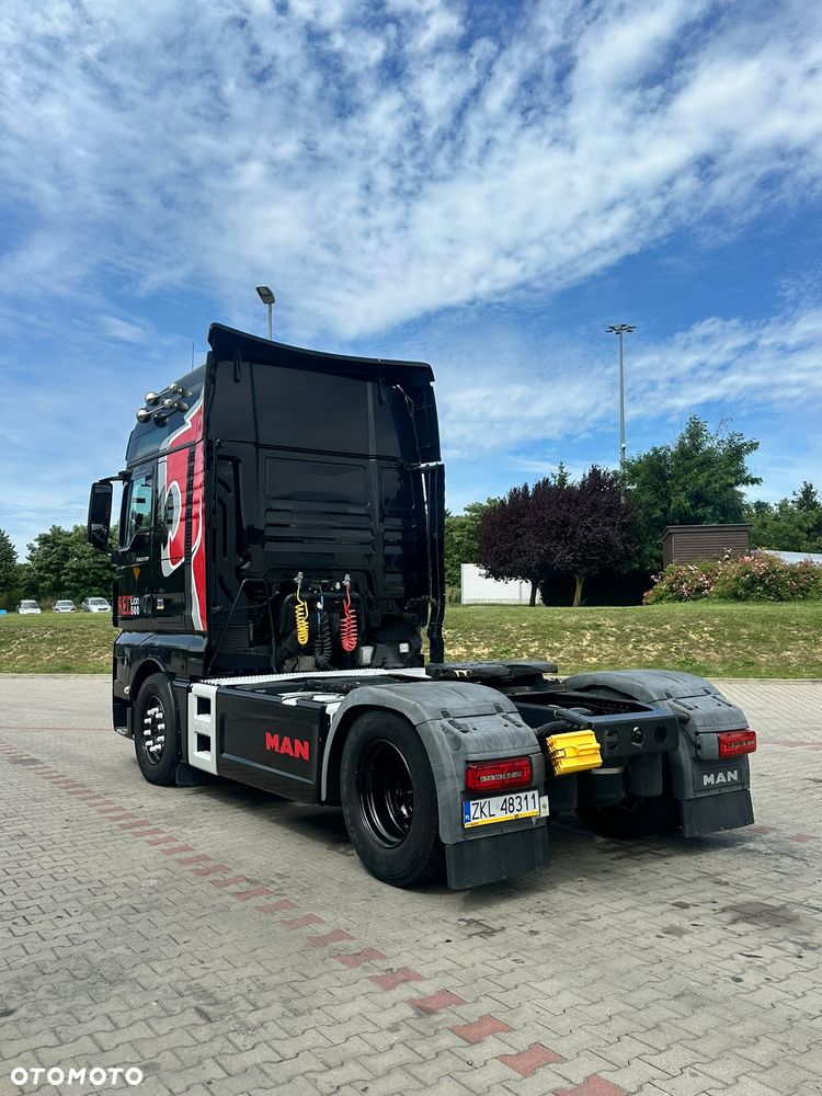MAN TGX 18.500 XXL Red lion - 5