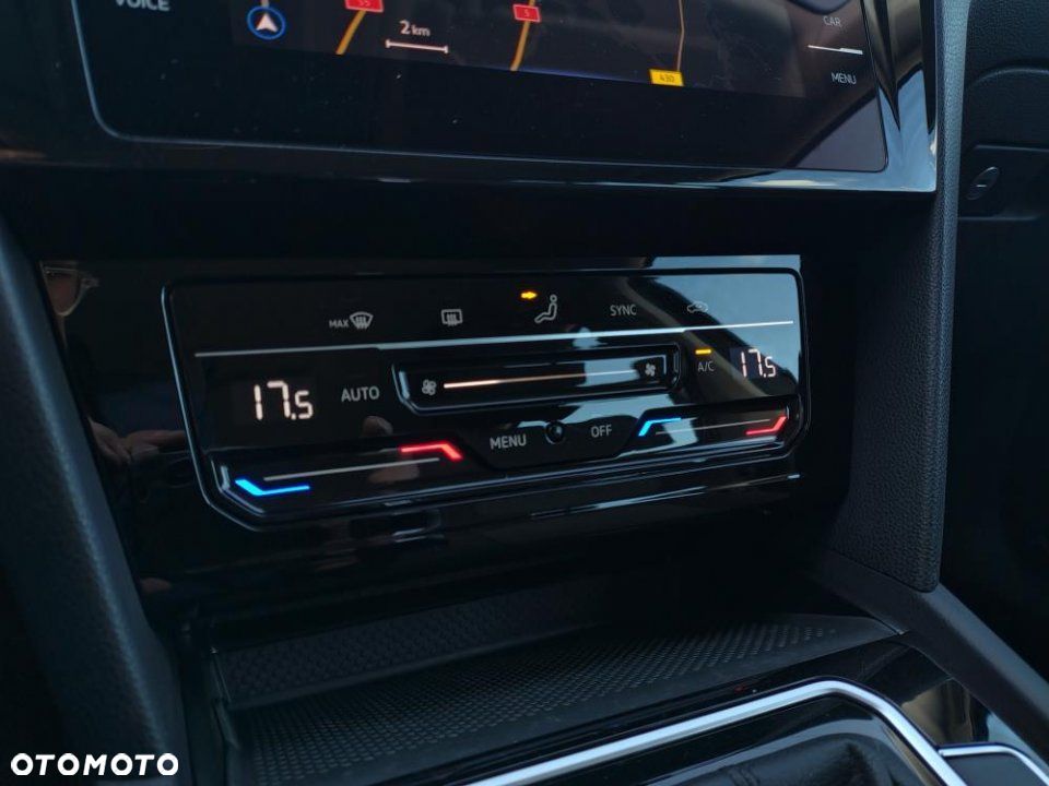 Volkswagen Passat - 24