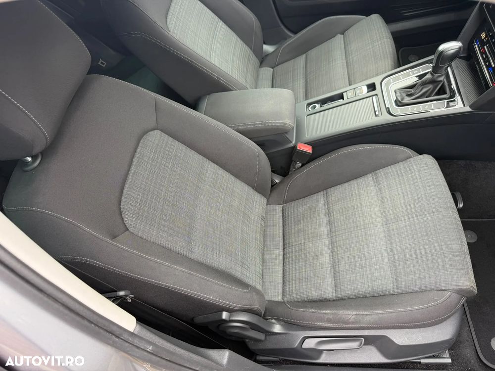Volkswagen Passat 2.0 TDI DSG Comfortline - 17