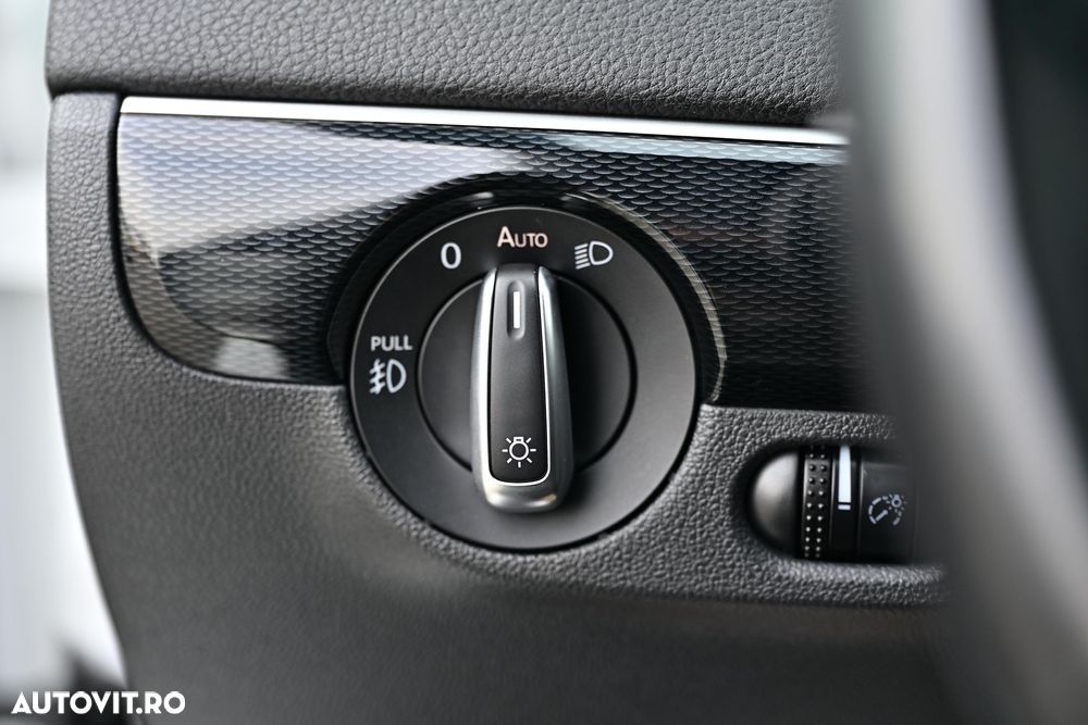 Volkswagen Jetta - 25