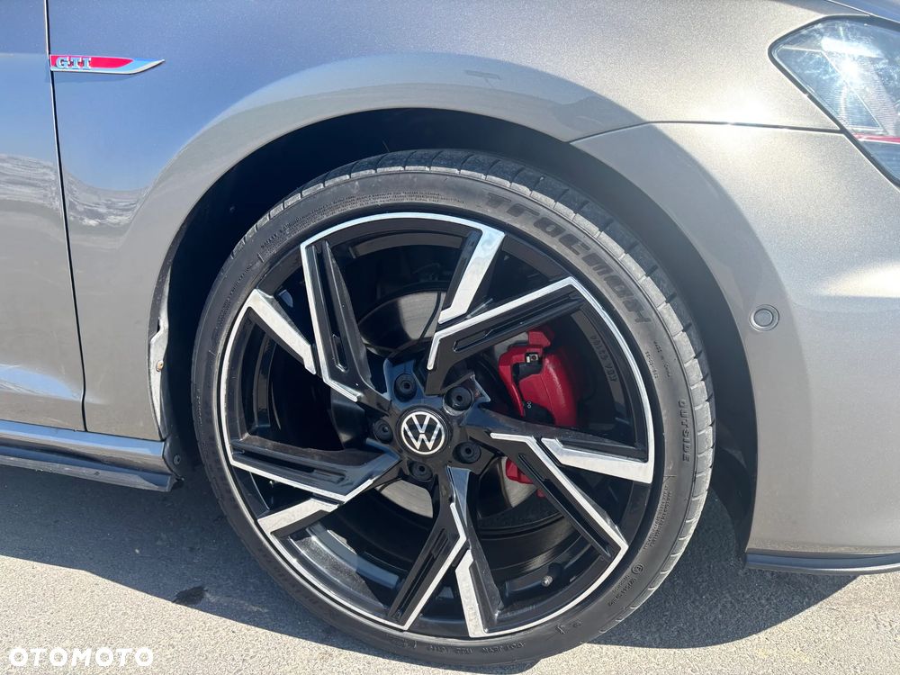 Volkswagen Golf GTI BlueMotion Technology - 16