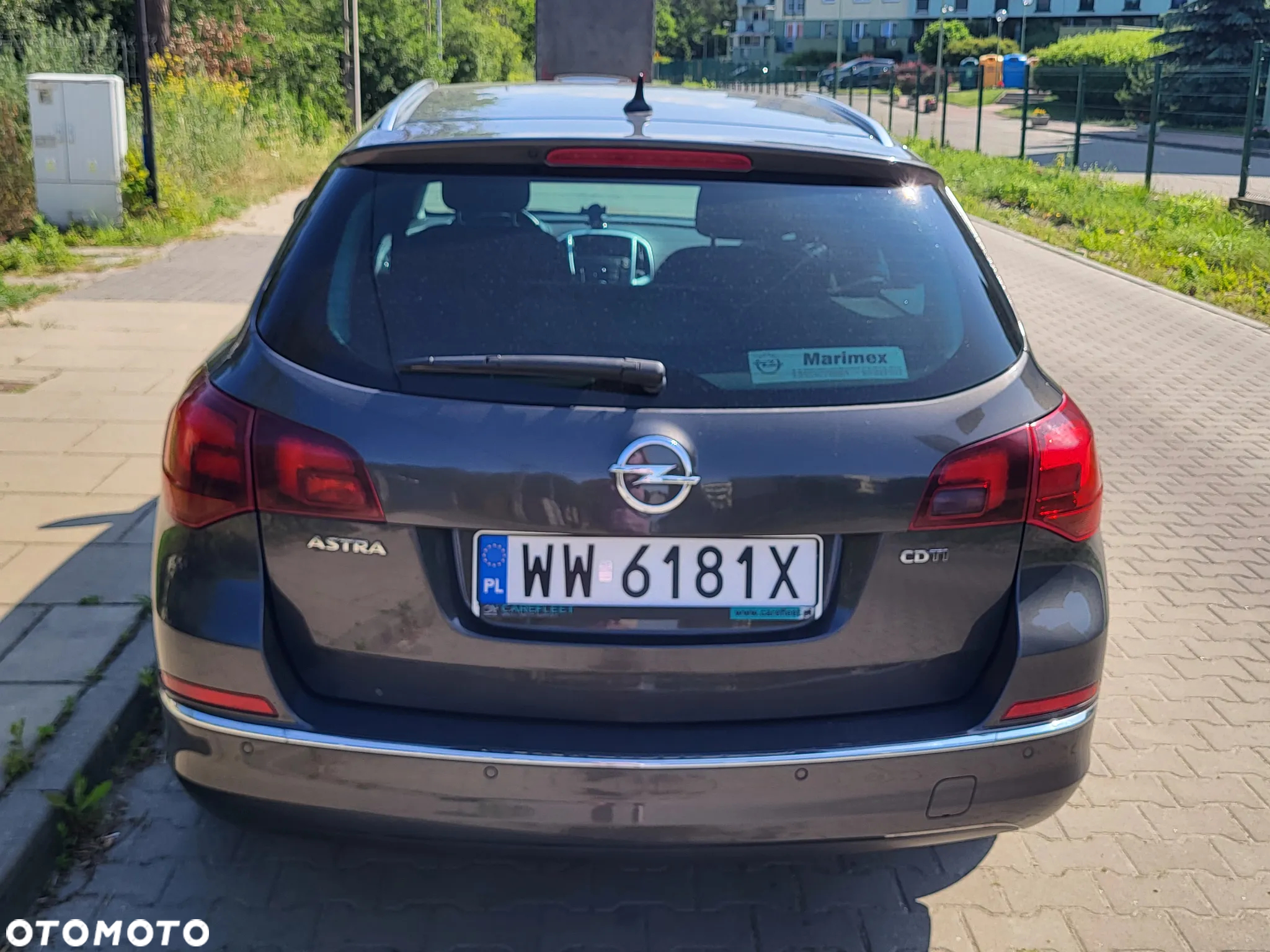 Opel Astra IV 1.6 CDTI Cosmo - 18