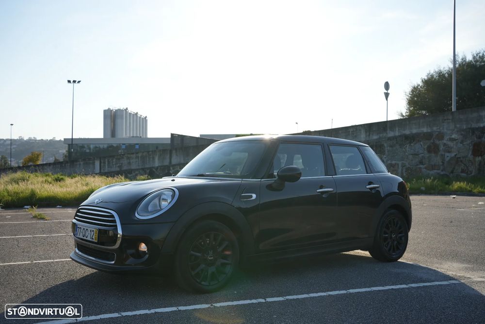 MINI 5 Portas Cooper D - 1
