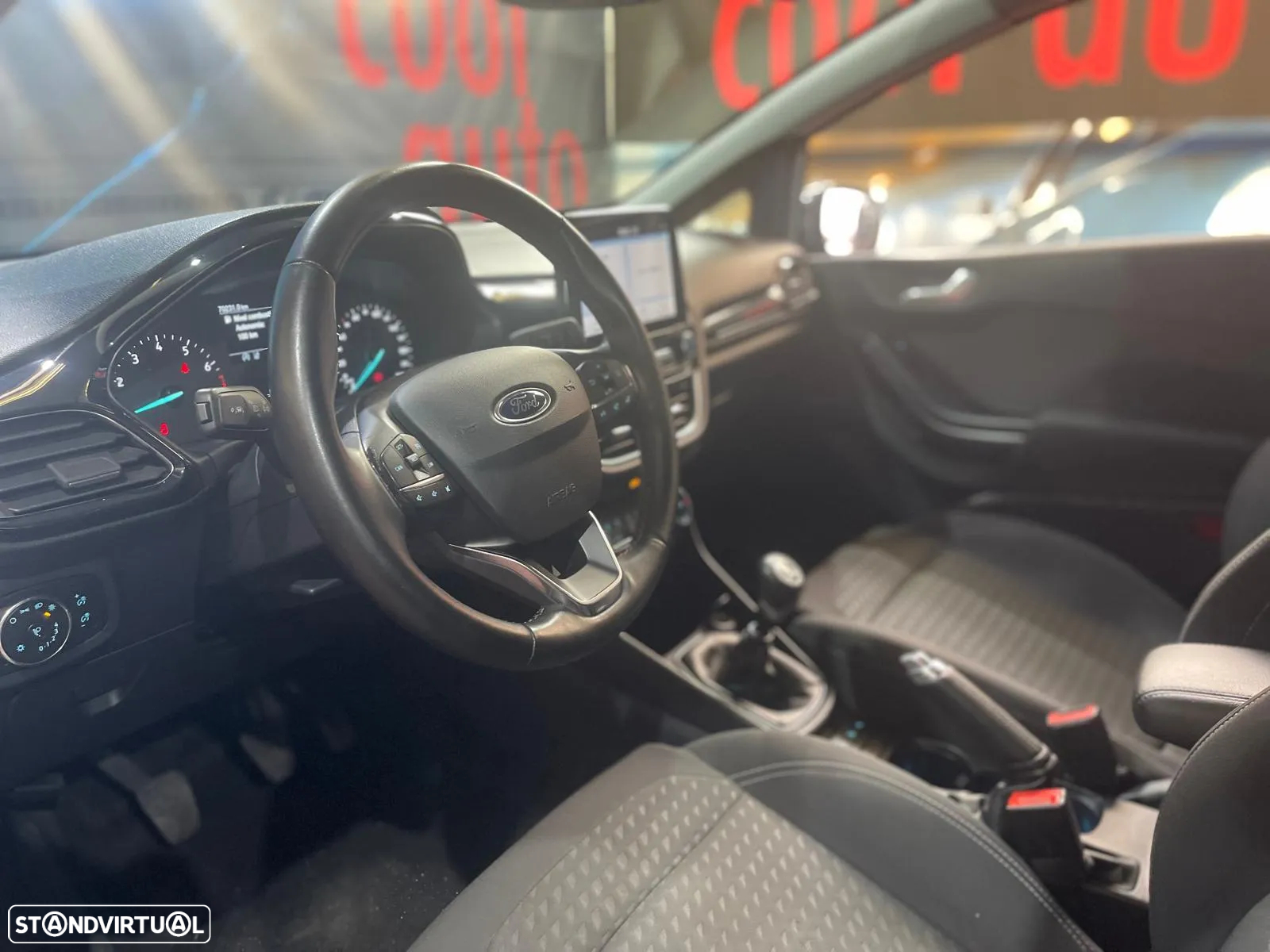 Ford Fiesta 1.0 EcoBoost S&S TITANIUM - 29