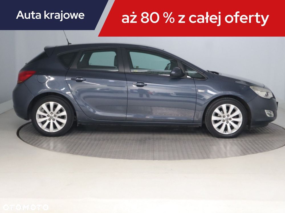Opel Astra - 8