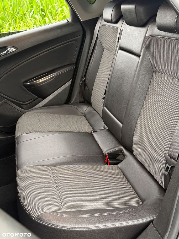 Opel Astra 1.4 T Cosmo - 31