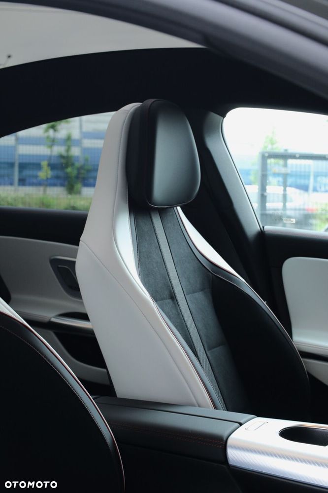 Mercedes-Benz CLA 200 58kWh - 28