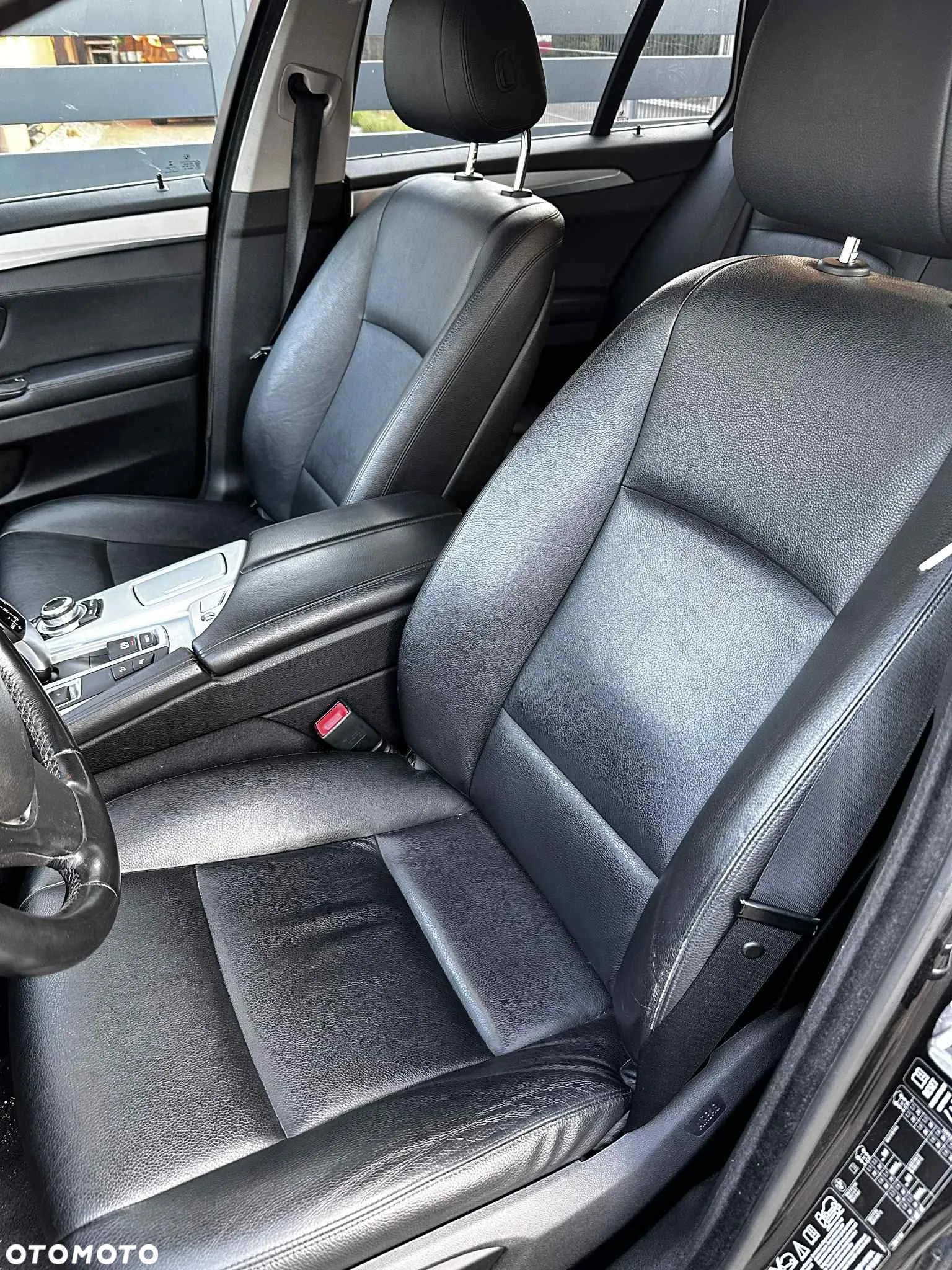 BMW Seria 5 520d xDrive Luxury Line - 13