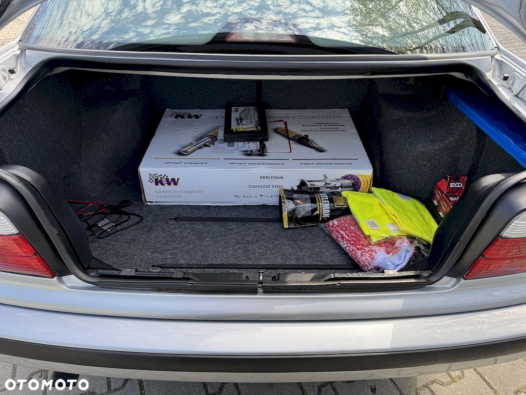 BMW Seria 3 320i - 27