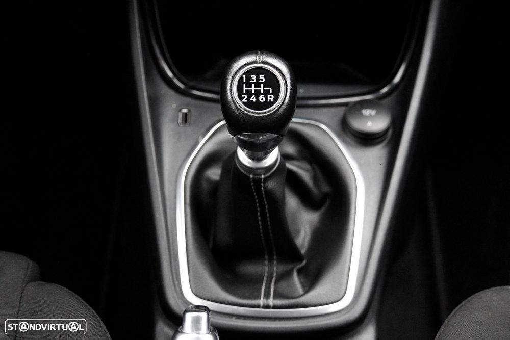 Ford Puma 1.0 EcoBoost MHEV Titanium - 17