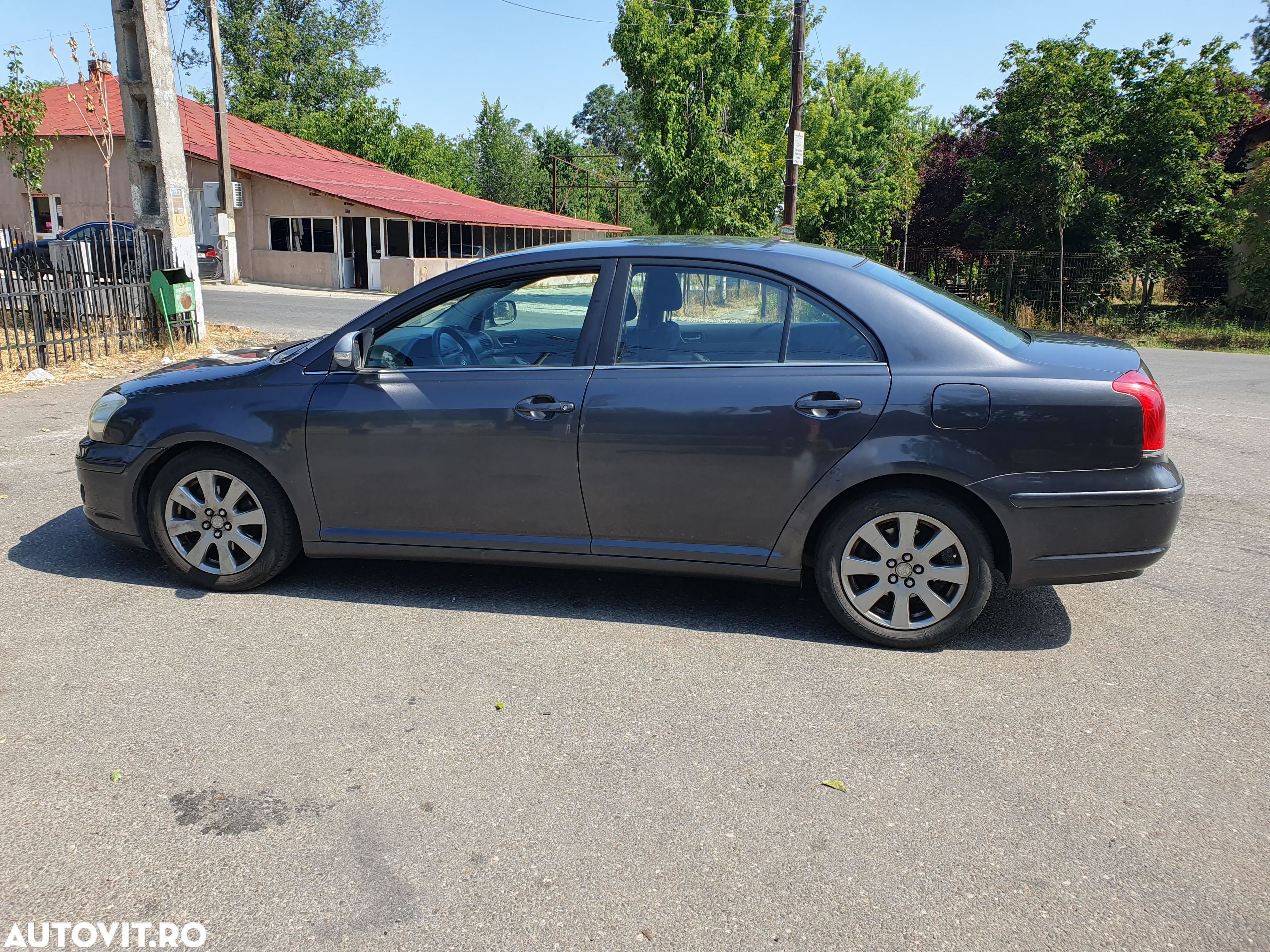 Toyota Avensis 1.6 Executiv - 1