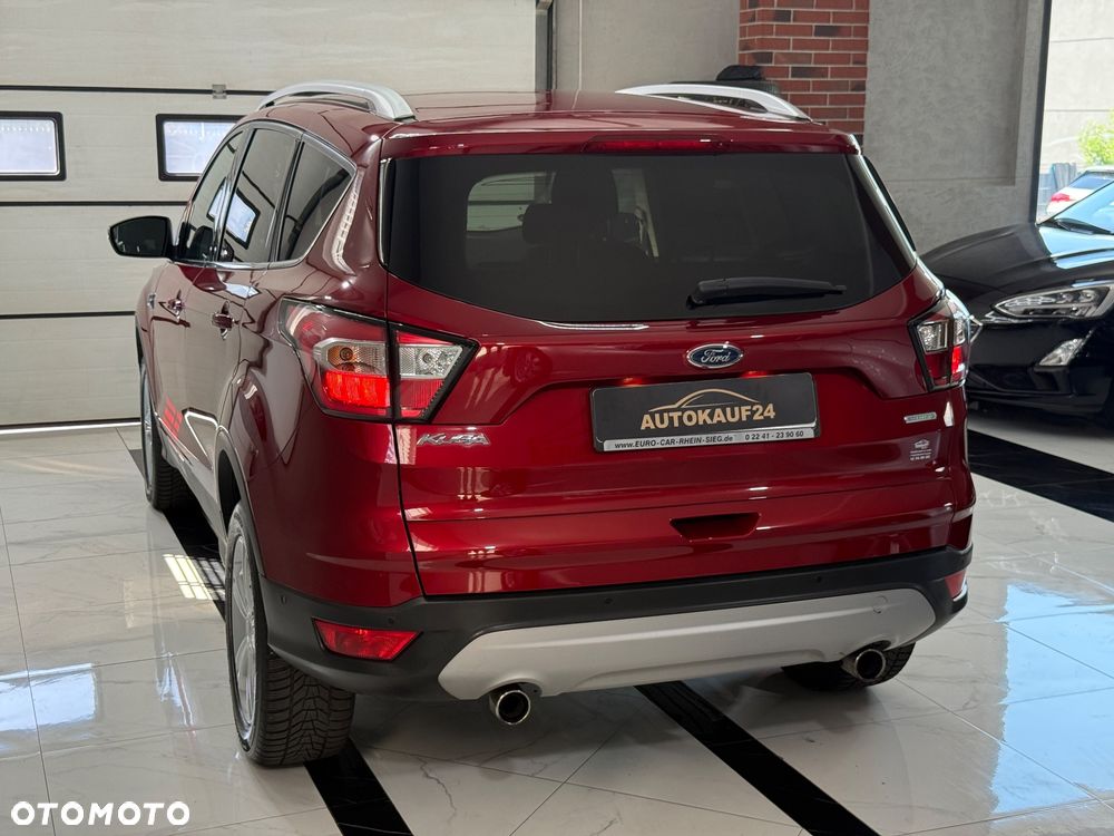 Ford Kuga 1.5 EcoBoost 2x4 Titanium - 6