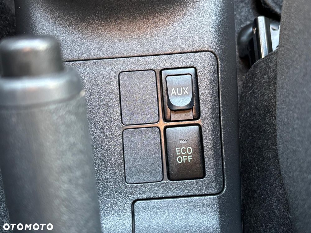 Toyota Yaris 1.33 Sol - 25