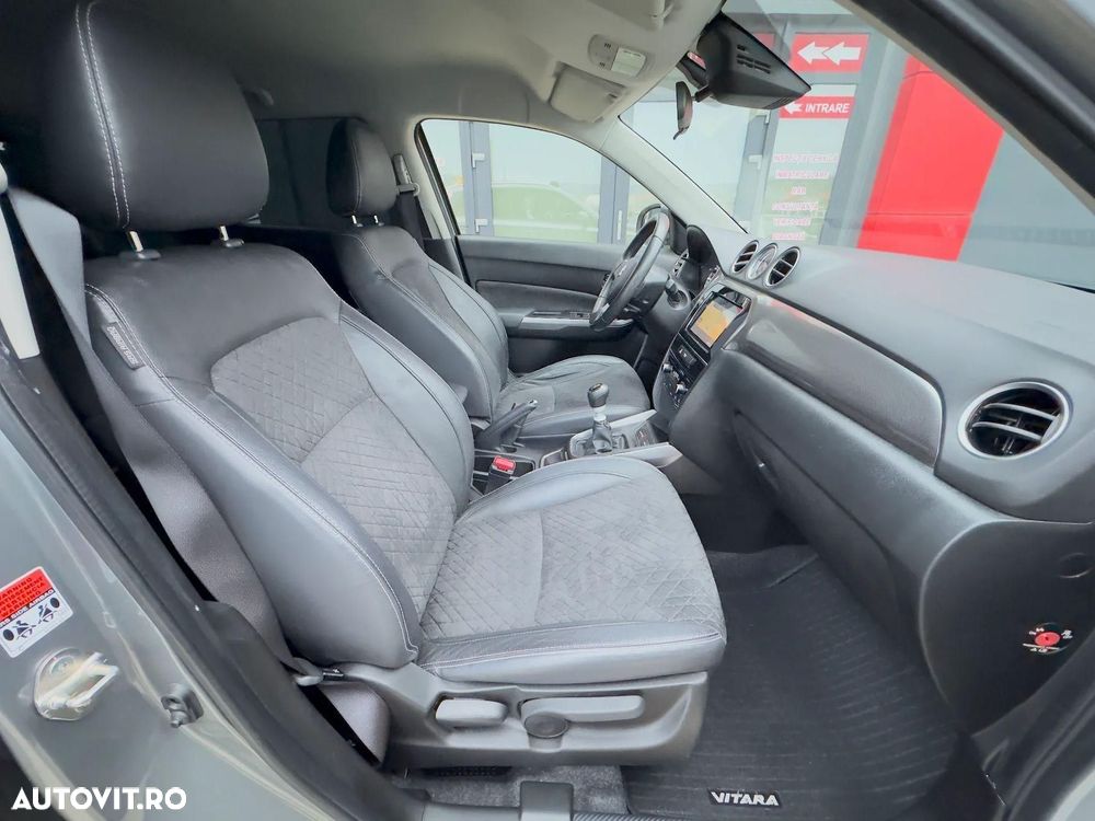 Suzuki Vitara 1.4 Boosterjet MHEV Passion - 20