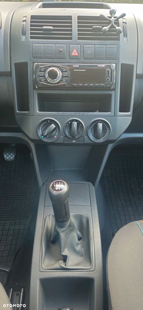 Volkswagen Polo 1.2 - 11
