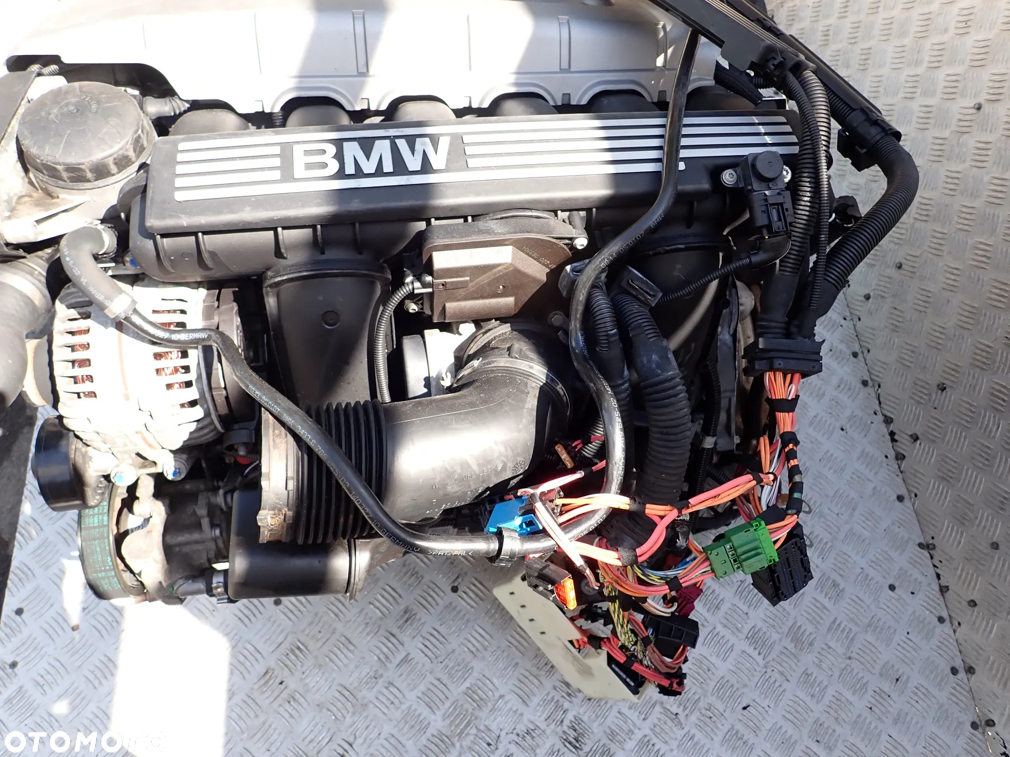 SILNIK BMW E90  N52 B25AF - 8