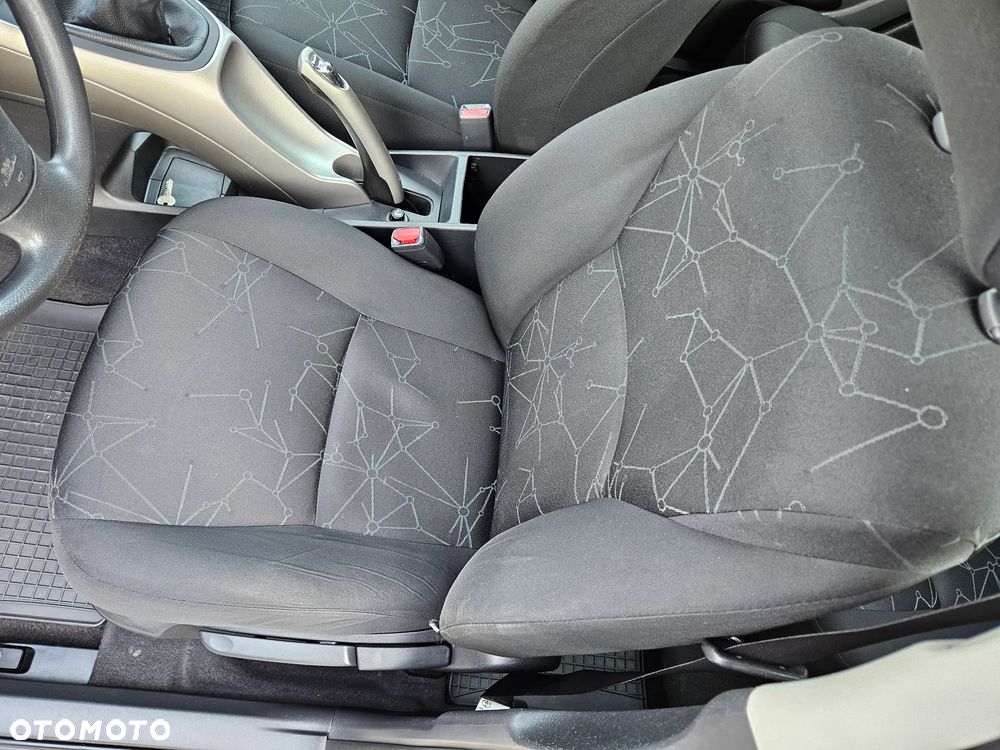 Toyota Auris 1.33 VVT-i Luna - 15