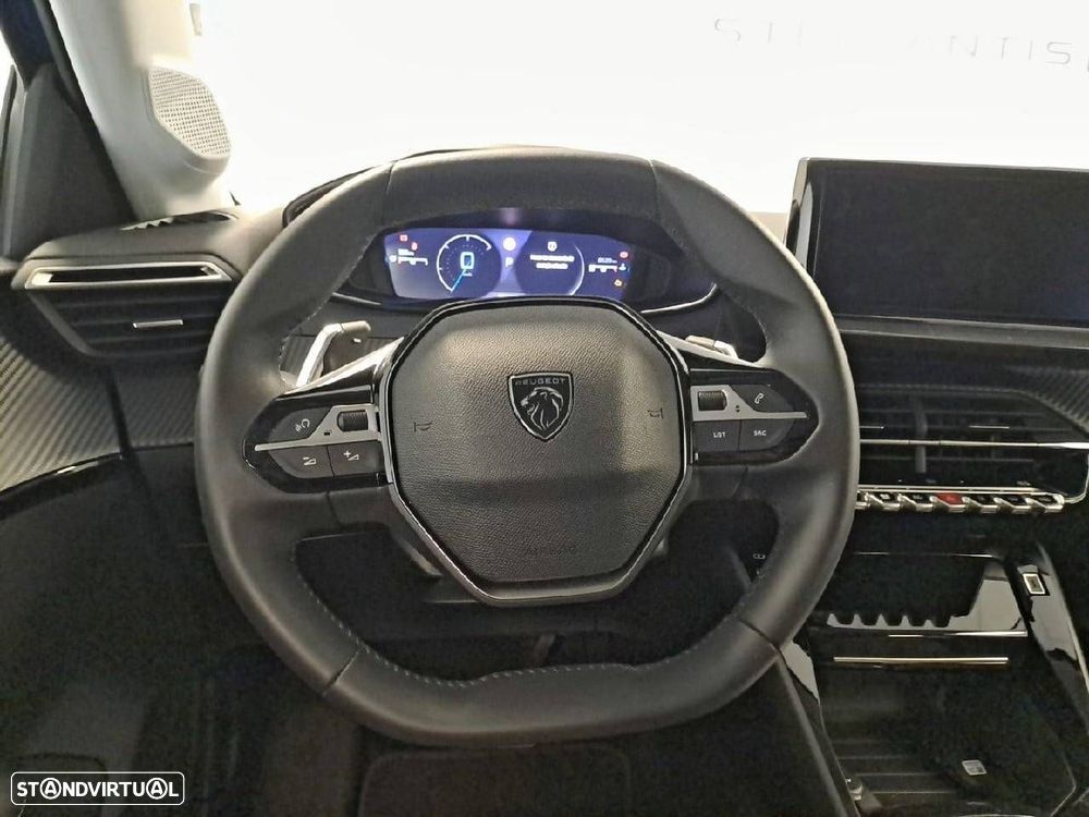 Peugeot 208 - 12