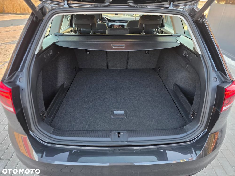 Volkswagen Passat 2.0 TSI Business DSG - 31
